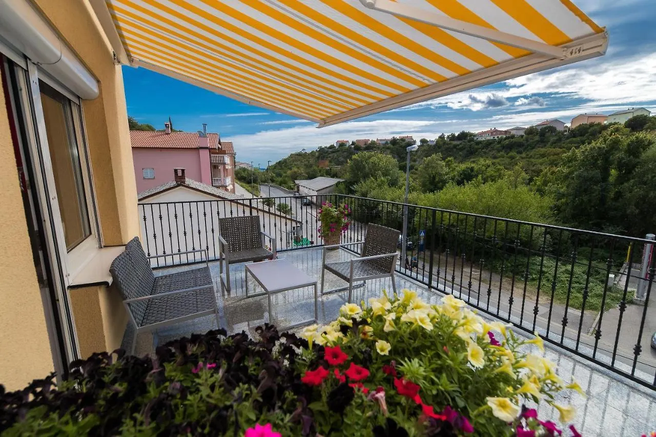 Rimac Apartments And Rooms Novi Vinodolski